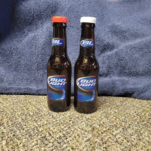 Bub Light 7oz Salt & Pepper Shakers Glass Bottles - Picture 1 of 8